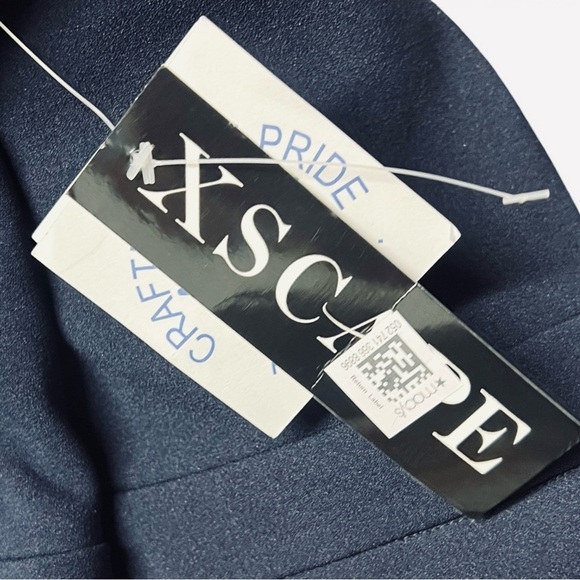 🌻NEW w/tags XSCAPE Navy Crepe Sweetheart Neck Evening Dress Gown Size 22W - Picture 9 of 10